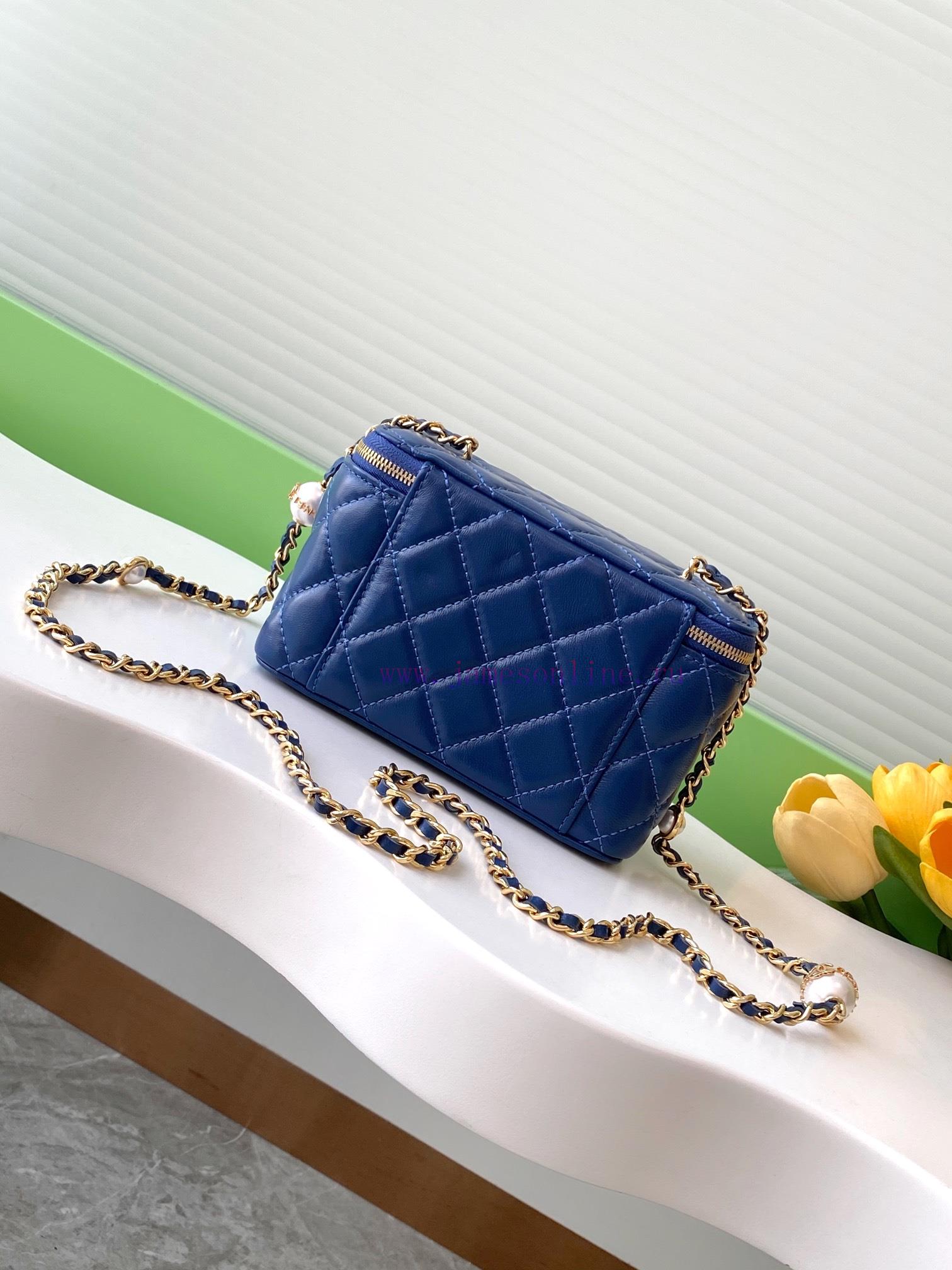 Chanel Bag The 24K pearl makeup bag is super luxurious, made of high-quality sheepskin mater 68ngsbjz - Image 4