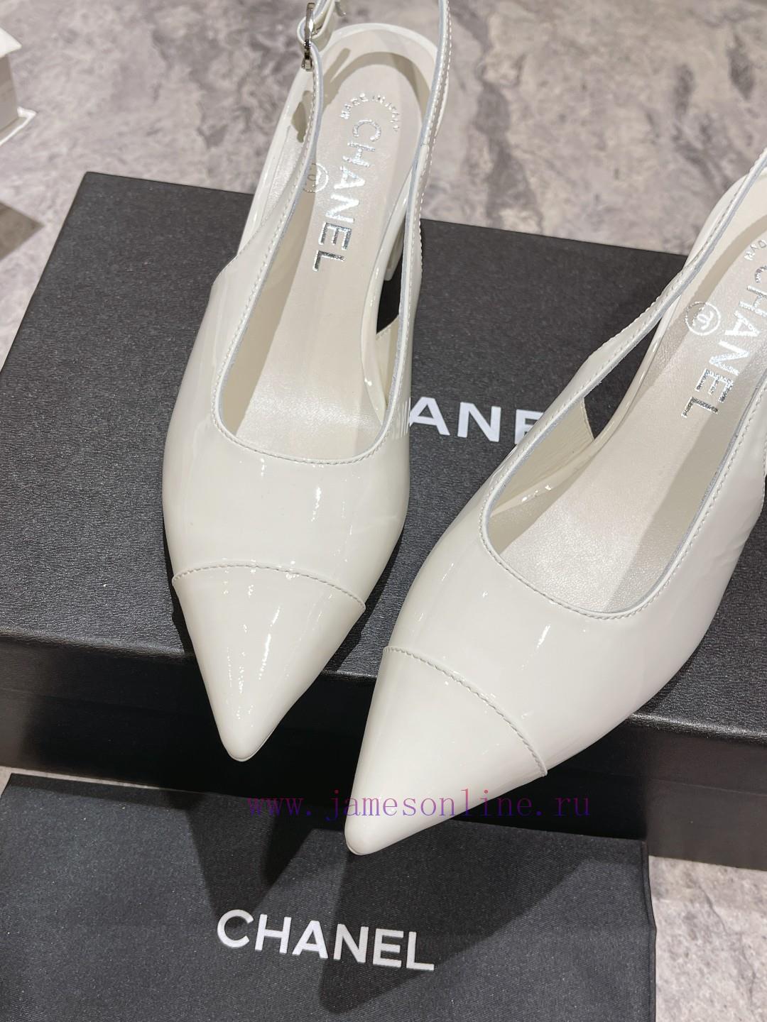 Chanel's 2024 early spring new pointed and thick heeled sandalsChanel 2024 Chanel C's latest2i37vi1l - Image 5