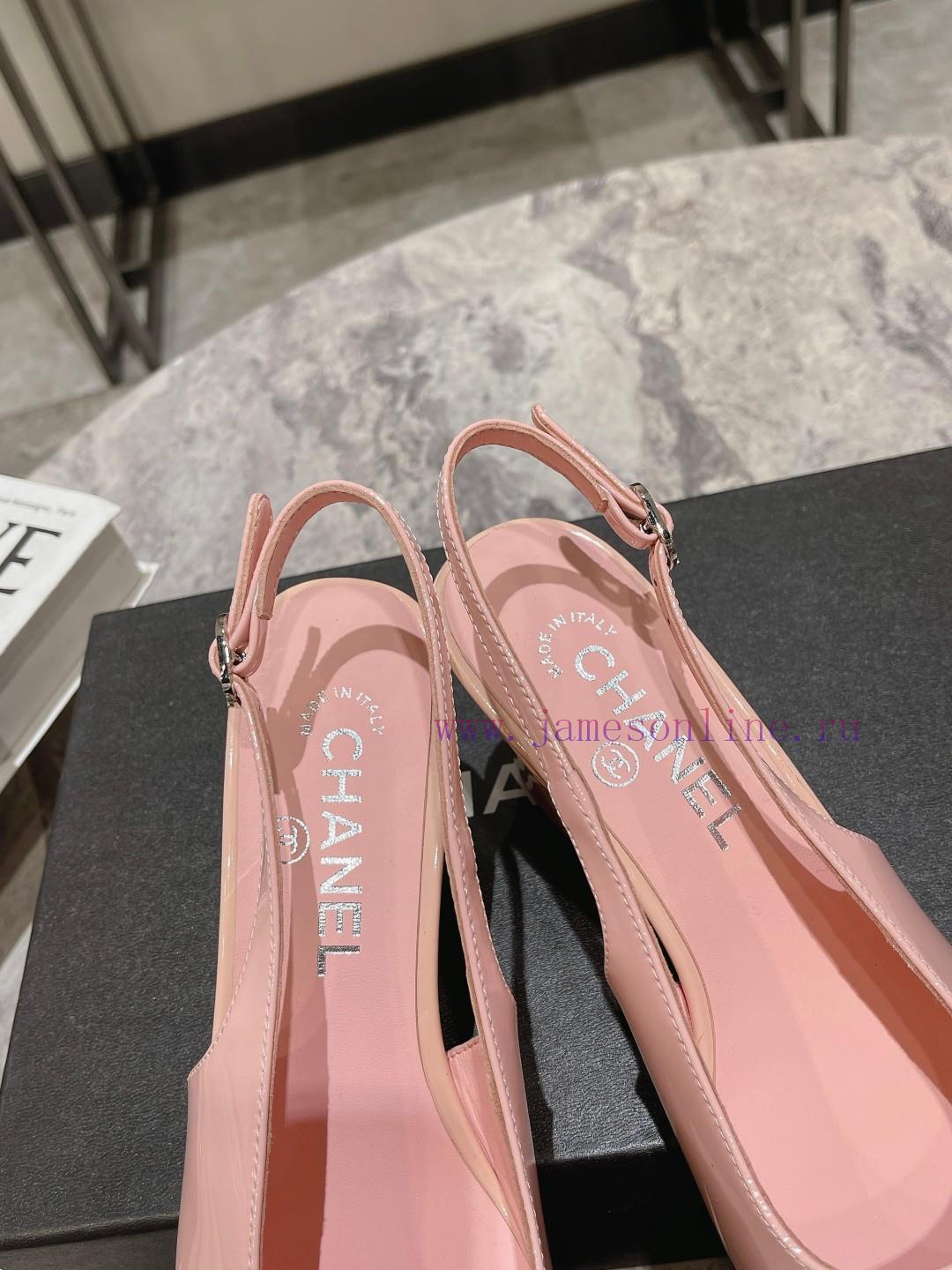 Chanel's 2024 early spring new pointed and thick heeled sandalsChanel 2024 Chanel C's latestatko1n8x - Image 6