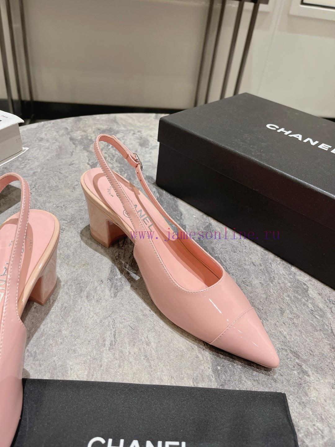 Chanel's 2024 early spring new pointed and thick heeled sandalsChanel 2024 Chanel C's latestatko1n8x - Image 8