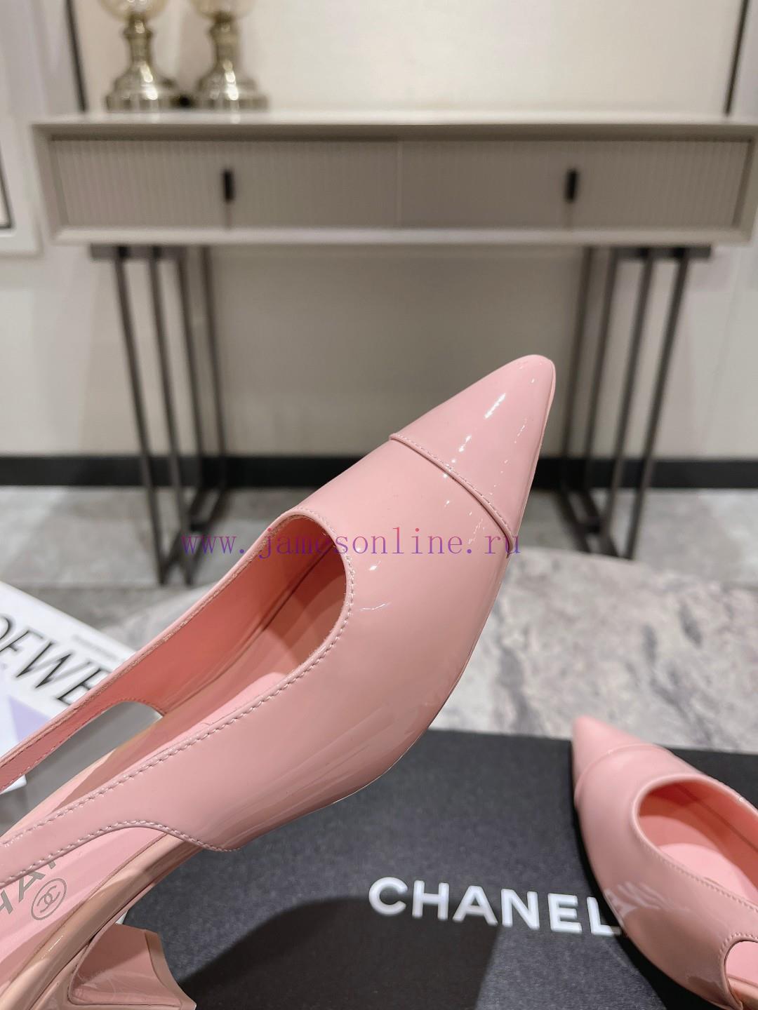 Chanel's 2024 early spring new pointed and thick heeled sandalsChanel 2024 Chanel C's latestatko1n8x - Image 10