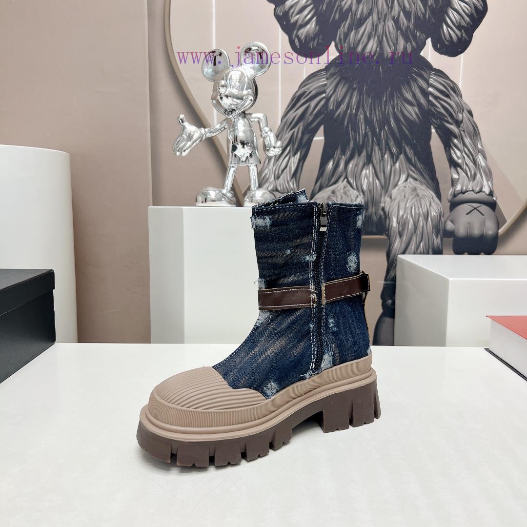 Top tierChanel Chanel 2023 vs Autumn/Winter New Boot CollectionRound toe thick soled short b8a7qzowr - Image 7