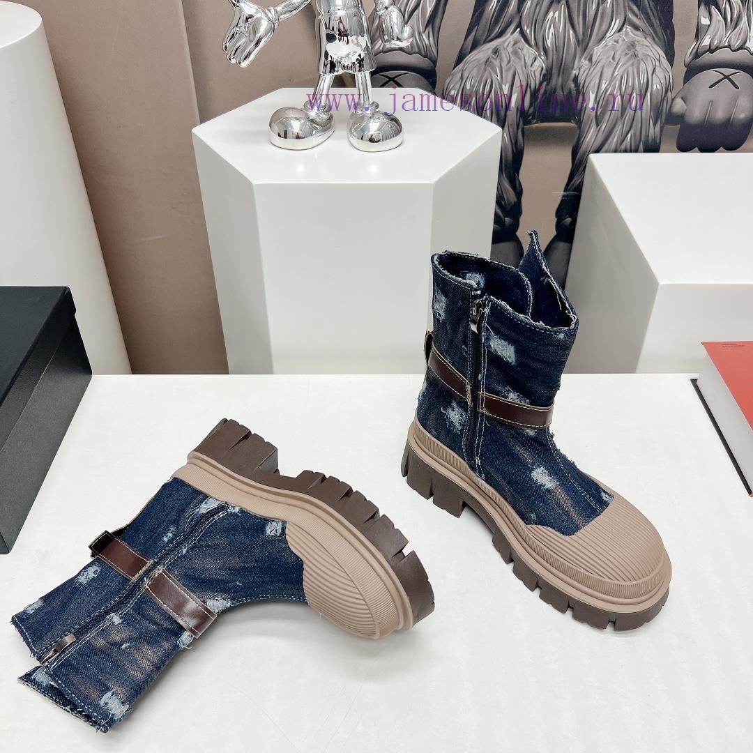 Top tierChanel Chanel 2023 vs Autumn/Winter New Boot CollectionRound toe thick soled short b8a7qzowr - Image 8
