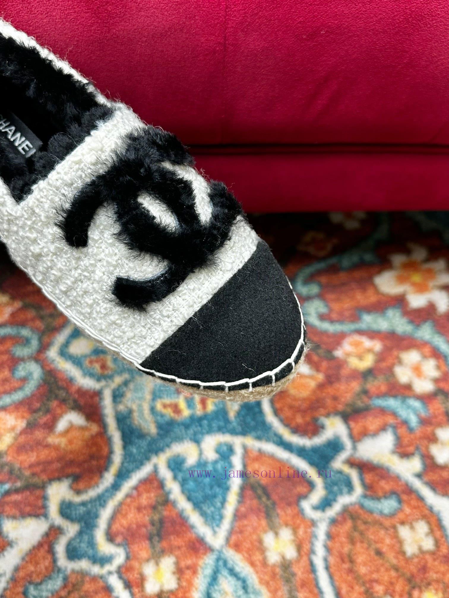 ️ CHANEL 2023 Autumn/Winter New Fisherman's Shoes Top End Inner Footrests Made of Original vn800ym8 - Image 2