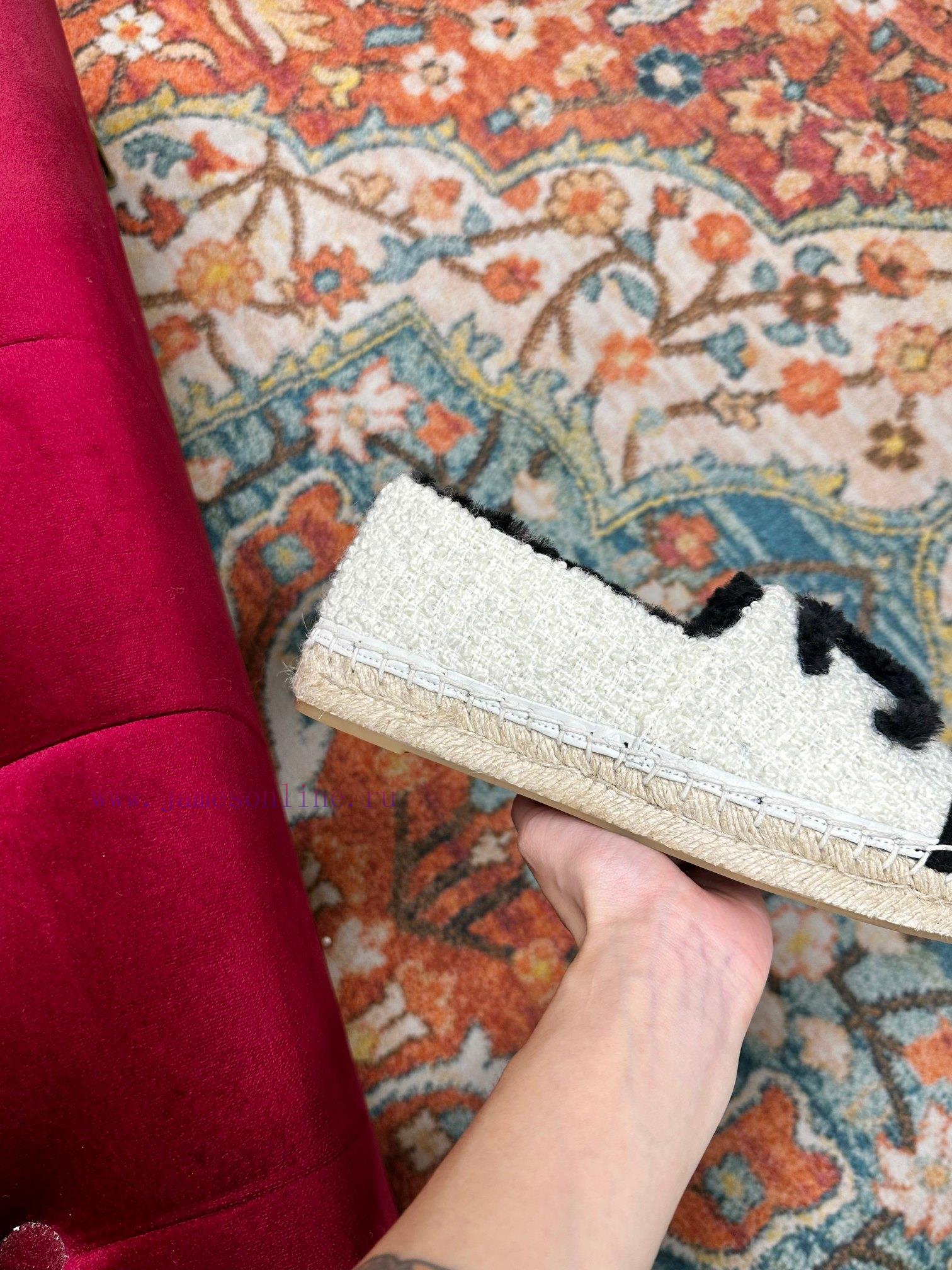 ️ CHANEL 2023 Autumn/Winter New Fisherman's Shoes Top End Inner Footrests Made of Original vn800ym8 - Image 3