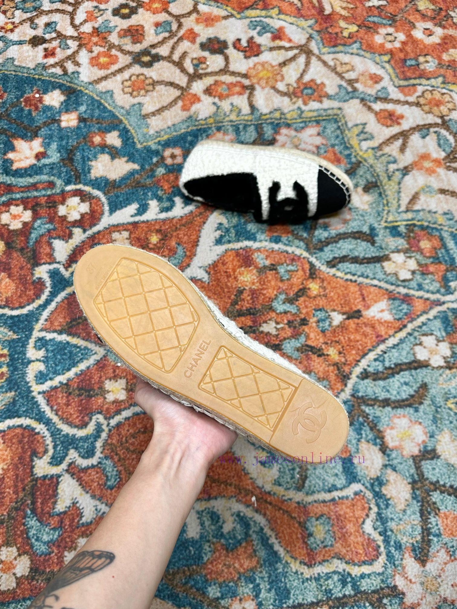 ️ CHANEL 2023 Autumn/Winter New Fisherman's Shoes Top End Inner Footrests Made of Original vn800ym8 - Image 4