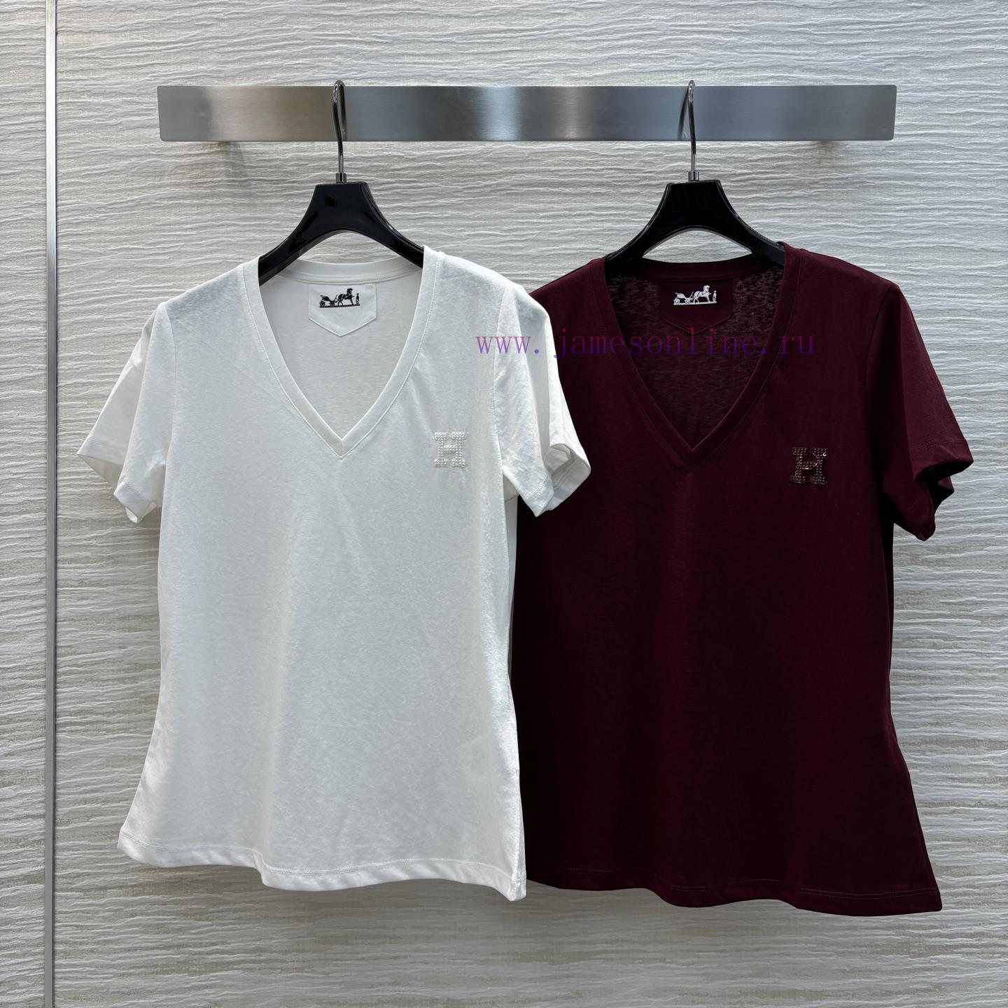 CT77525 Hermes V-neck T-shirt With Minimalist Vintage Style Made Up Of Classic Beads And Beads ydqzxf6v - Image 2