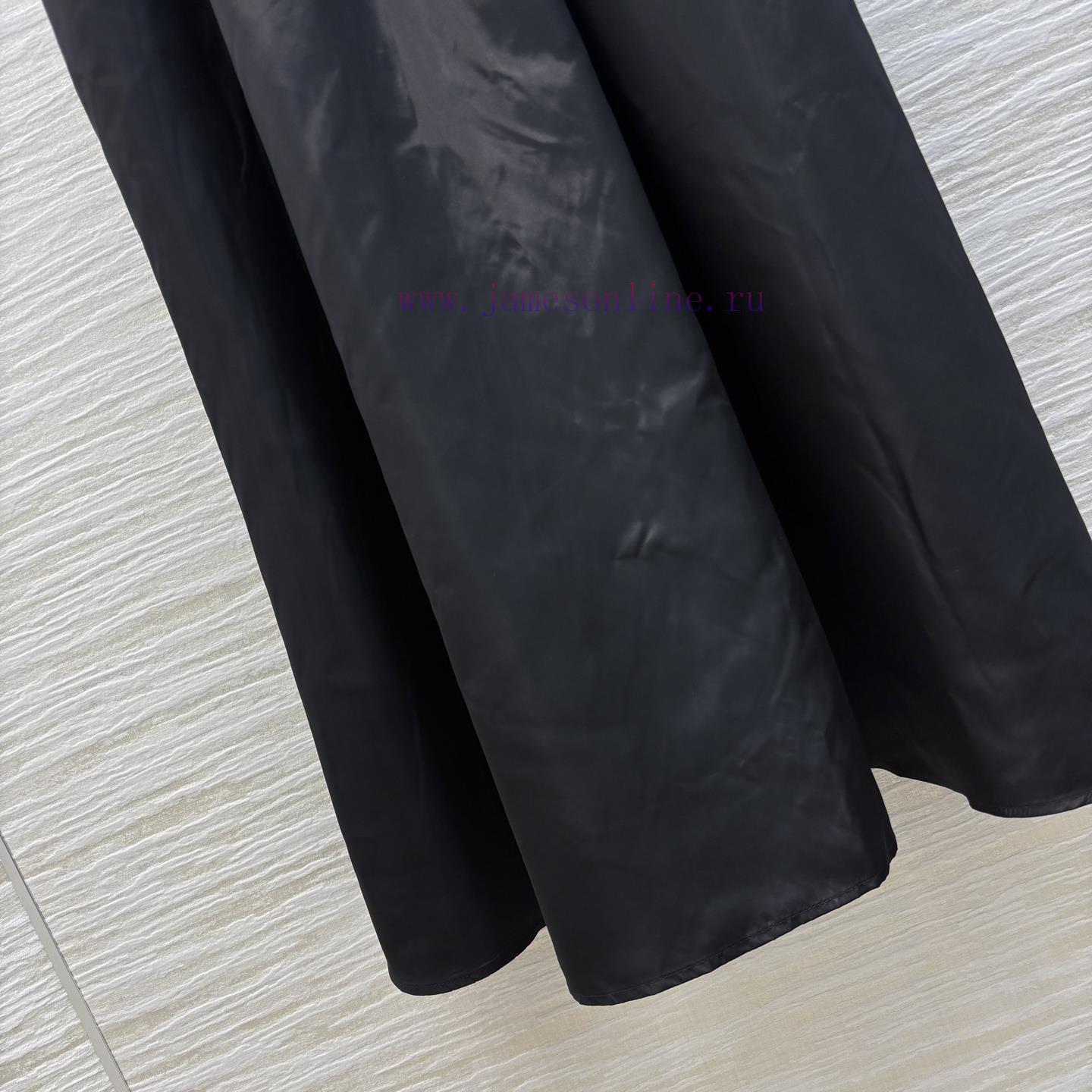 CL77529 Prada 25 Spring/Summer Triangular Sports Tank Top Splicing Dress Long Skirt A Tank Top zv6meg01 - Image 8