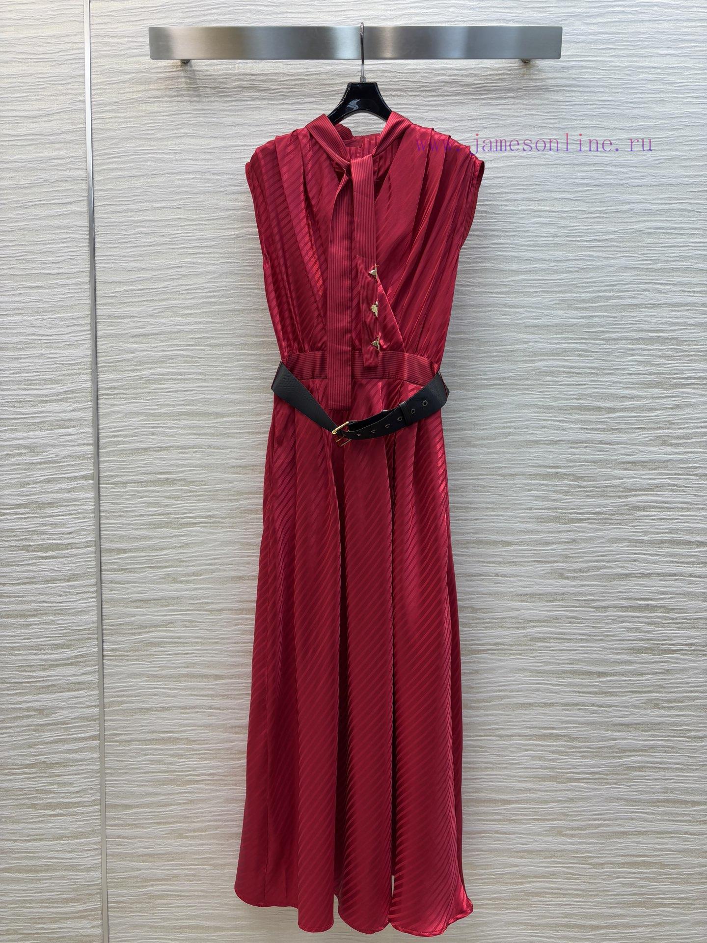 CL77530 Louis Vuitton 25 Spring/Summer Red Ribbon Sleeveless Dress With Pinch Cut Creating A Dy o8adlye8