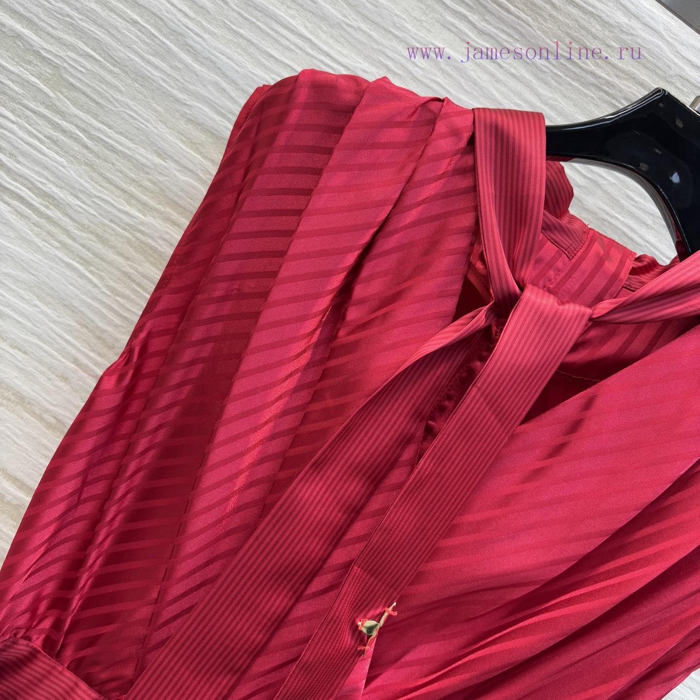 CL77530 Louis Vuitton 25 Spring/Summer Red Ribbon Sleeveless Dress With Pinch Cut Creating A Dy o8adlye8 - Image 4