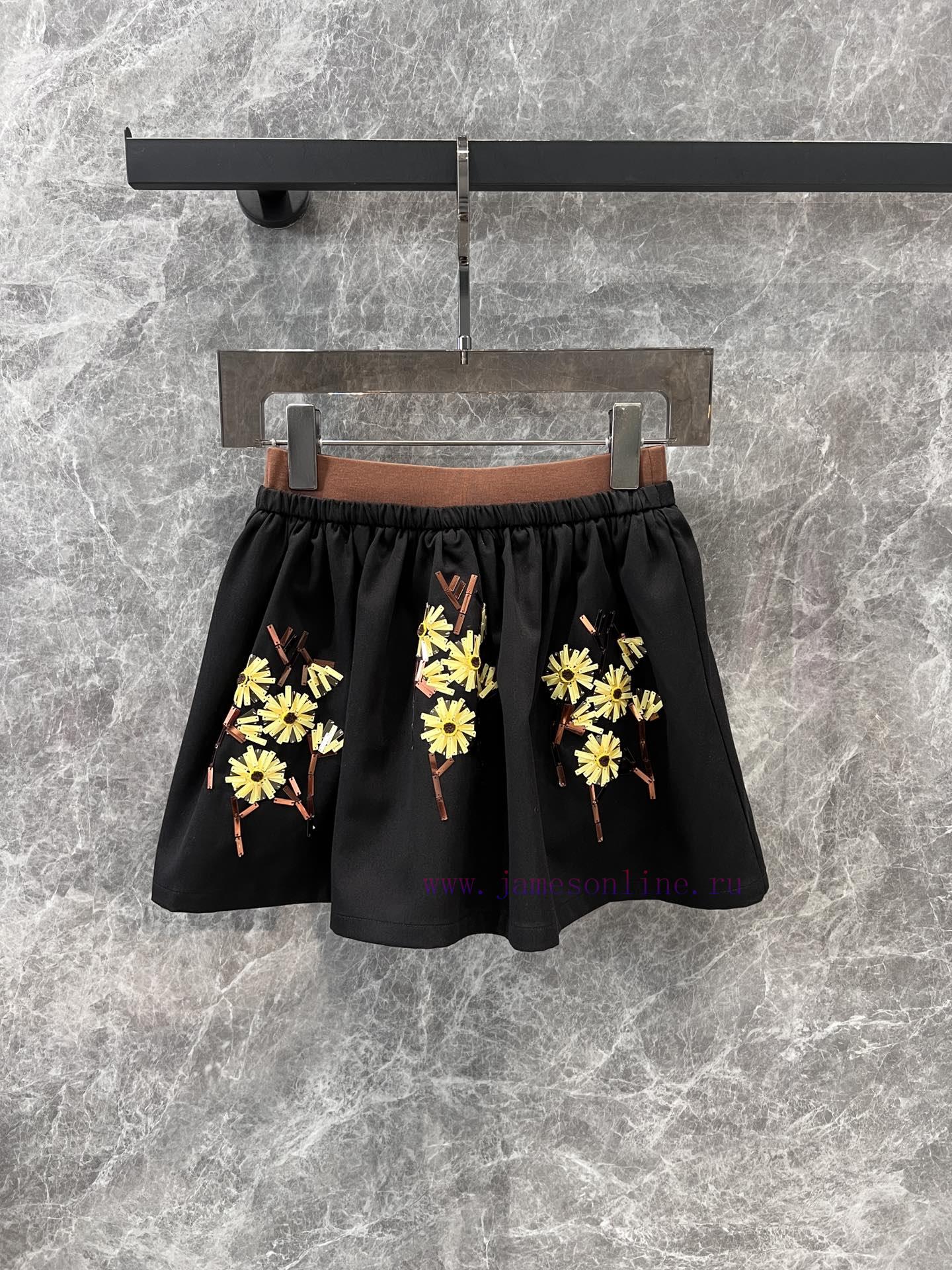 ZK60113 25Ss Early Spring New Sequin Flower Decoration Elastic Waistband Short Skirt Pants 丨 Pr e80kmxxc