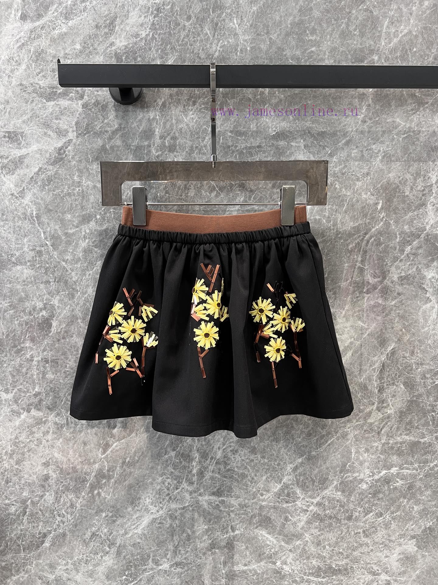 ZK60113 25Ss Early Spring New Sequin Flower Decoration Elastic Waistband Short Skirt Pants 丨 Pr e80kmxxc - Image 2