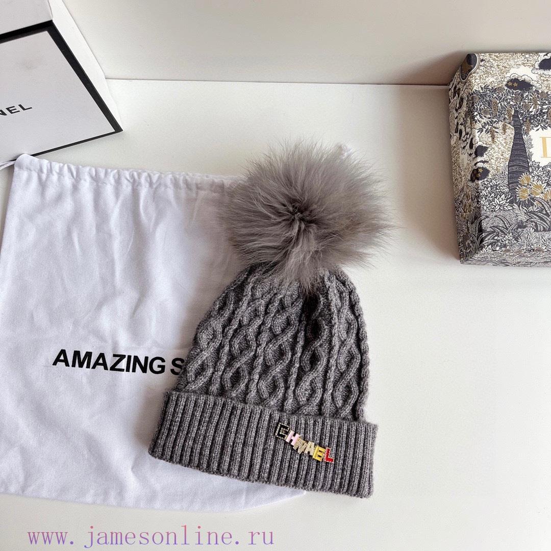 CHANEL 2023 autumn/winter new Chanel style detachable dual-purpose brooch with fox fur ball ygedkr2h - Image 7