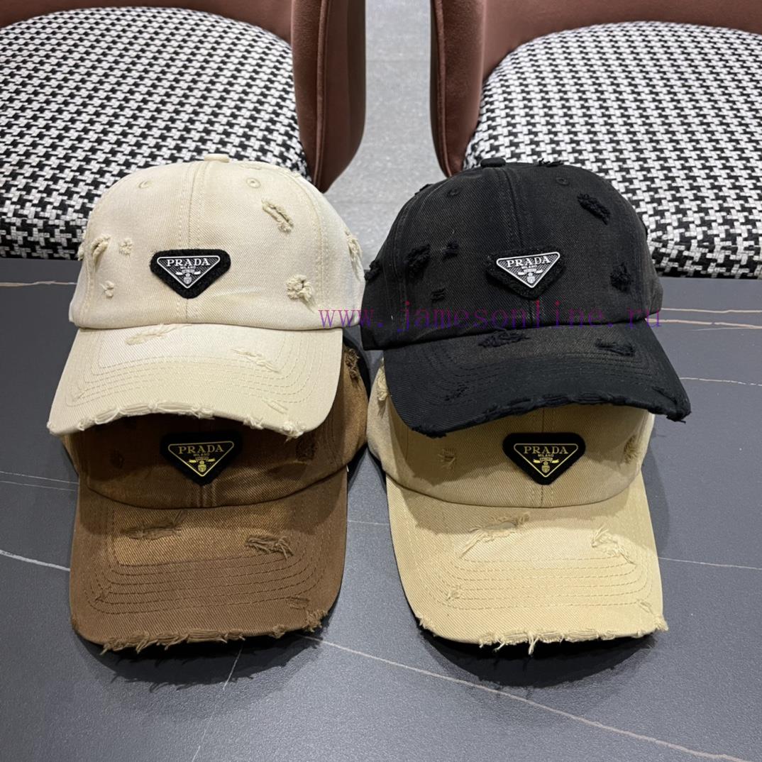 Prada's new baseball cap for spring and summer 2024 has a strong sense of design and is refr5ovgo3cm - Image 2
