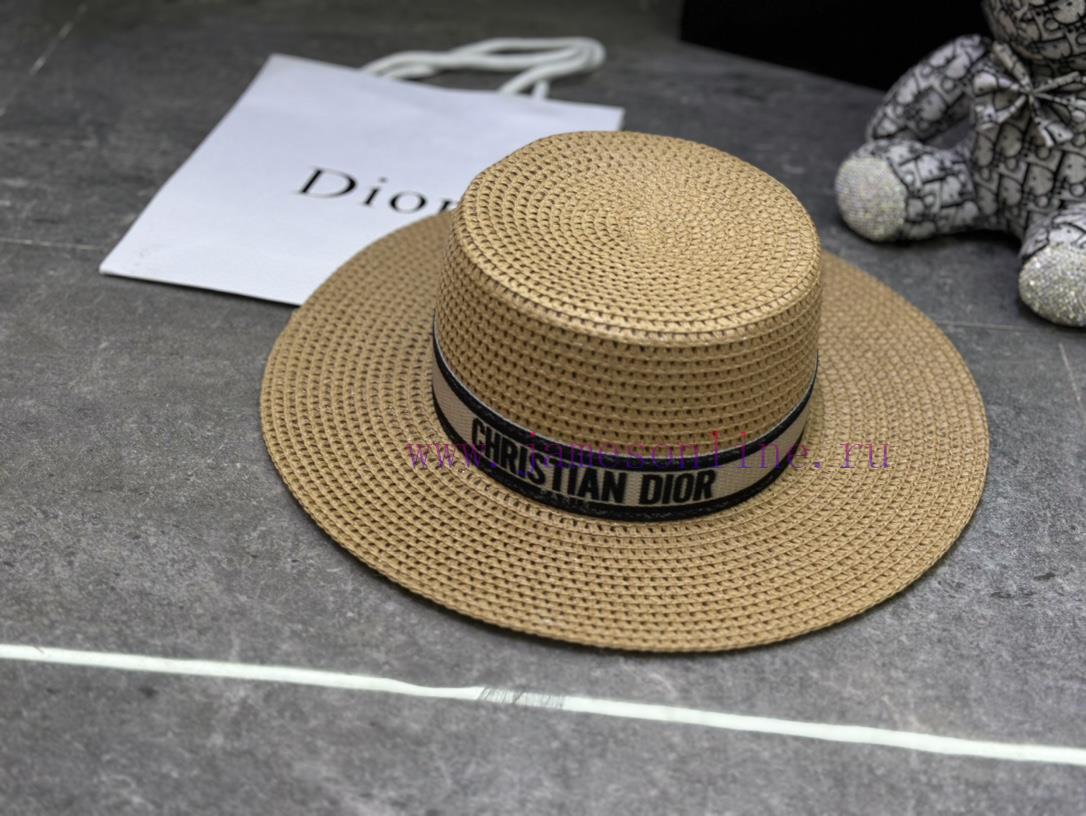 Dior's popular flat top hatqenln37e - Image 8