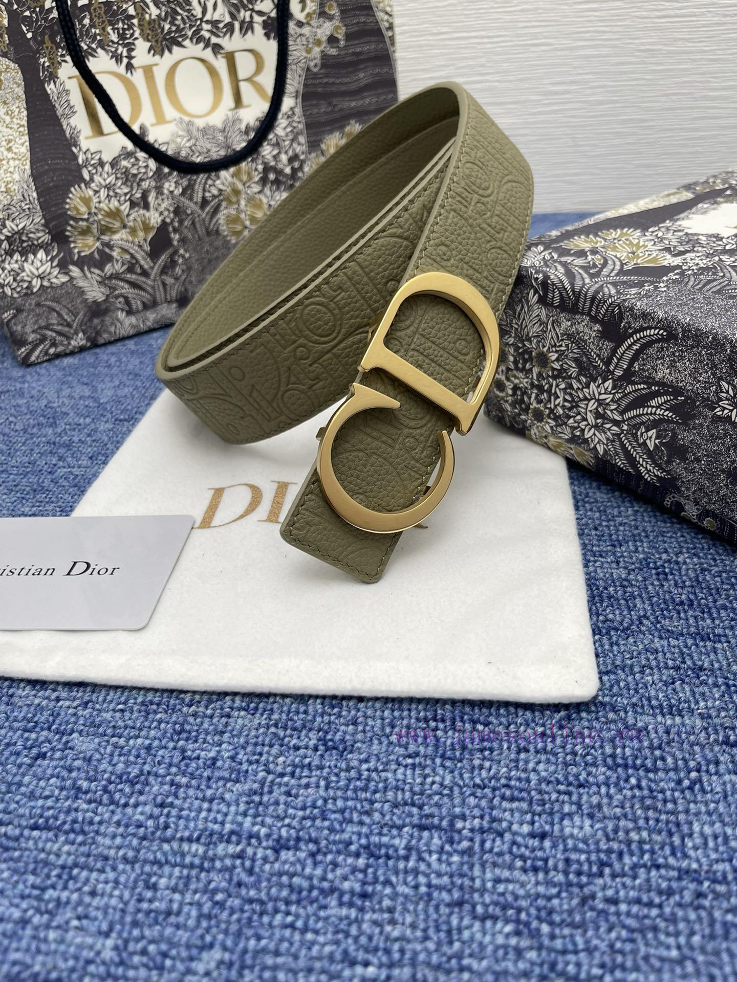 This 35mm double-sided belt from Dior combines elegant temperament with modern style. On one afb2vzmv - Image 4