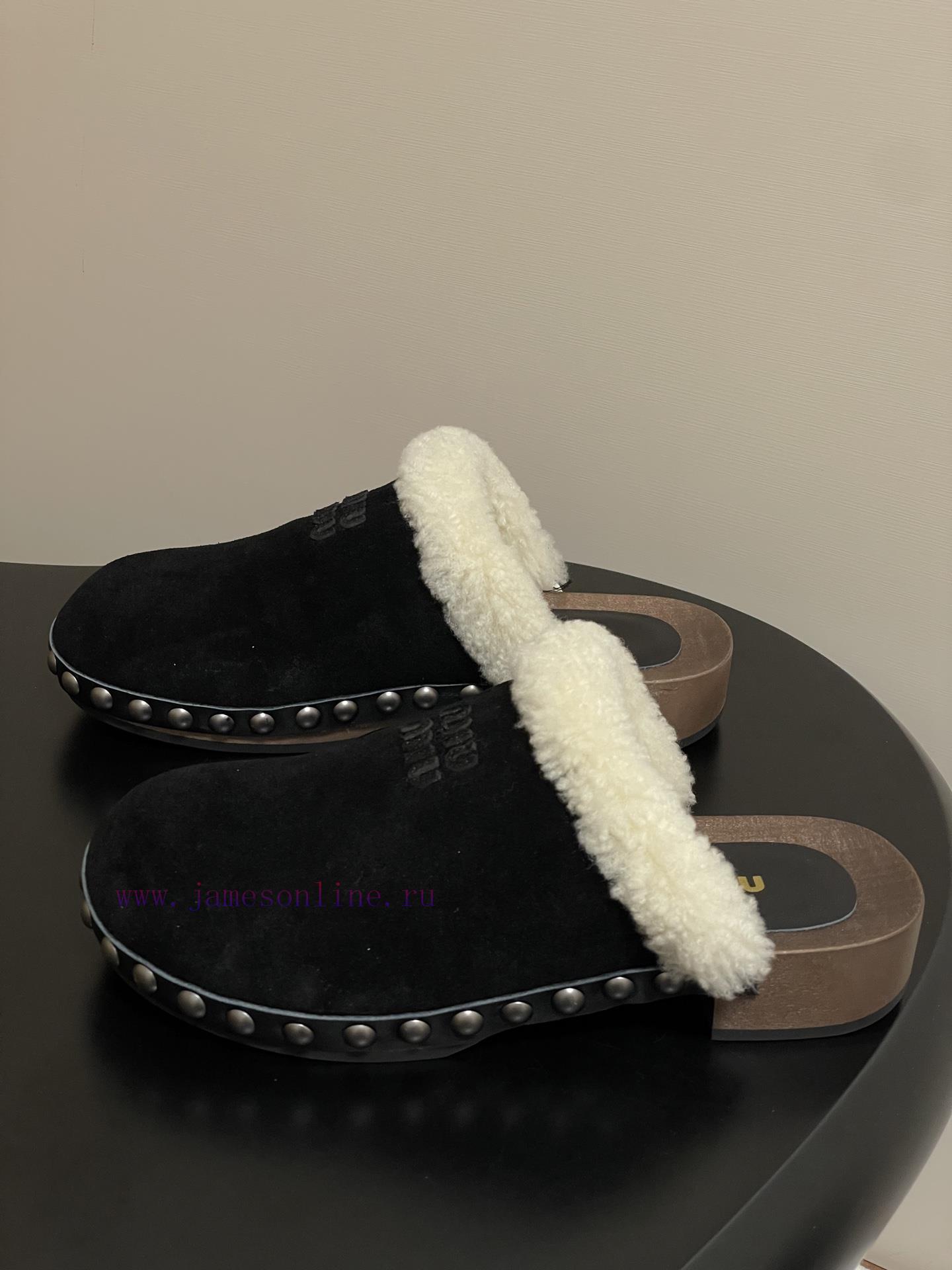 25ss Autumn/Winter Fashion MIUMIU Solid Wood Bottom Wool Half Slippers Thick Soled Mueller Shoe wpxj1r20 - Image 4